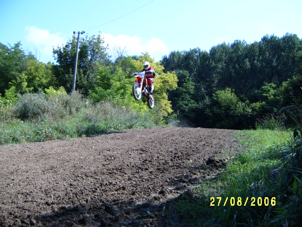 S3700155.JPG