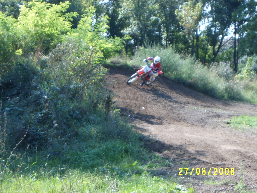 S3700170.JPG