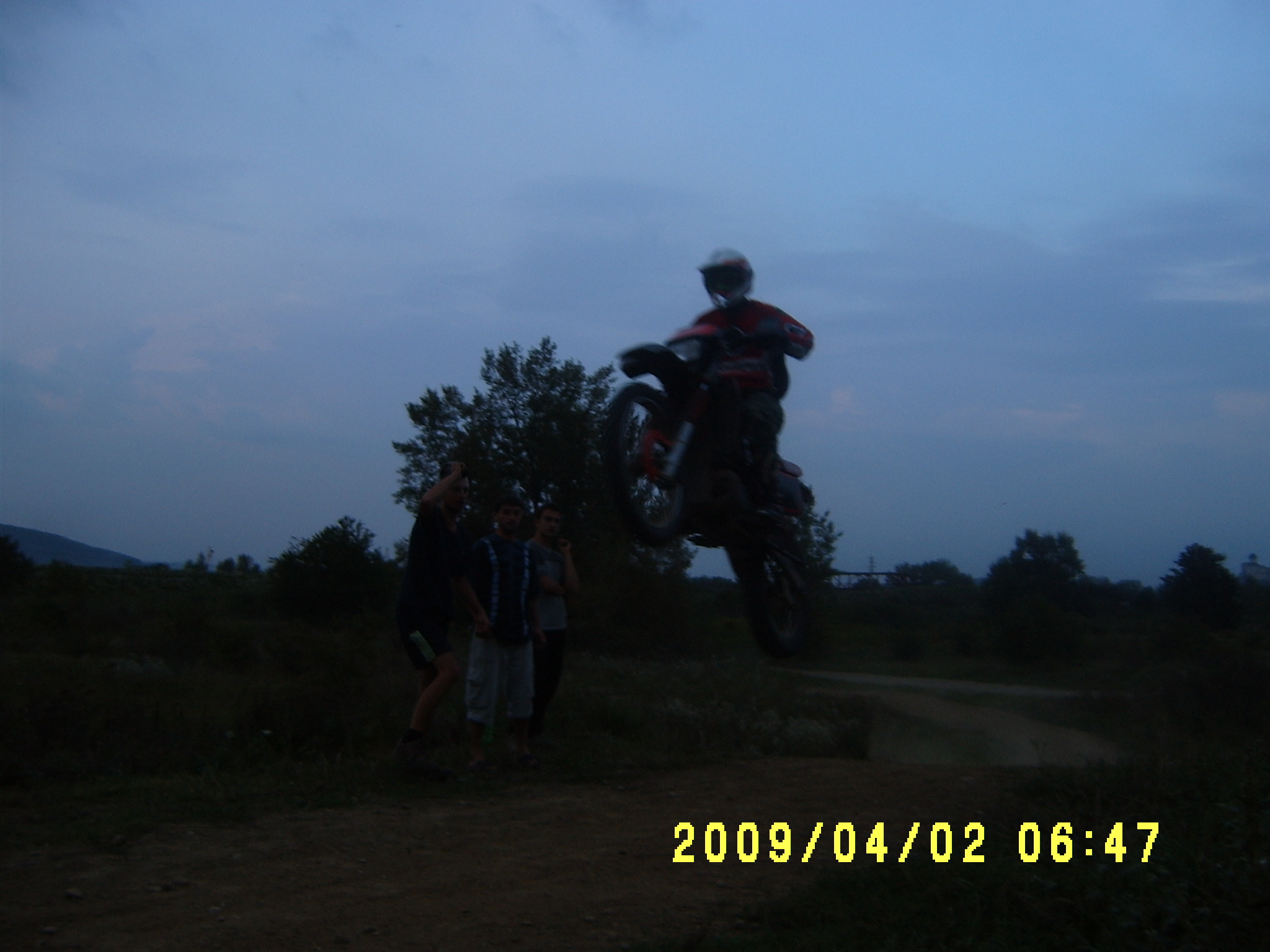 S3700180.JPG