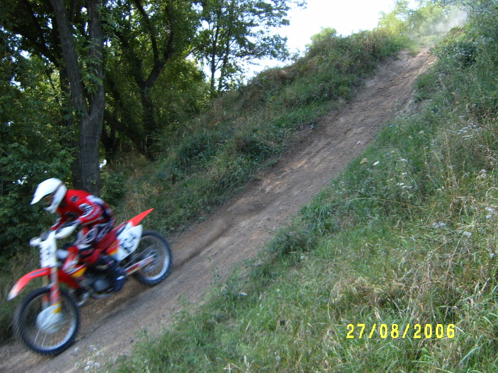 S3700185.JPG