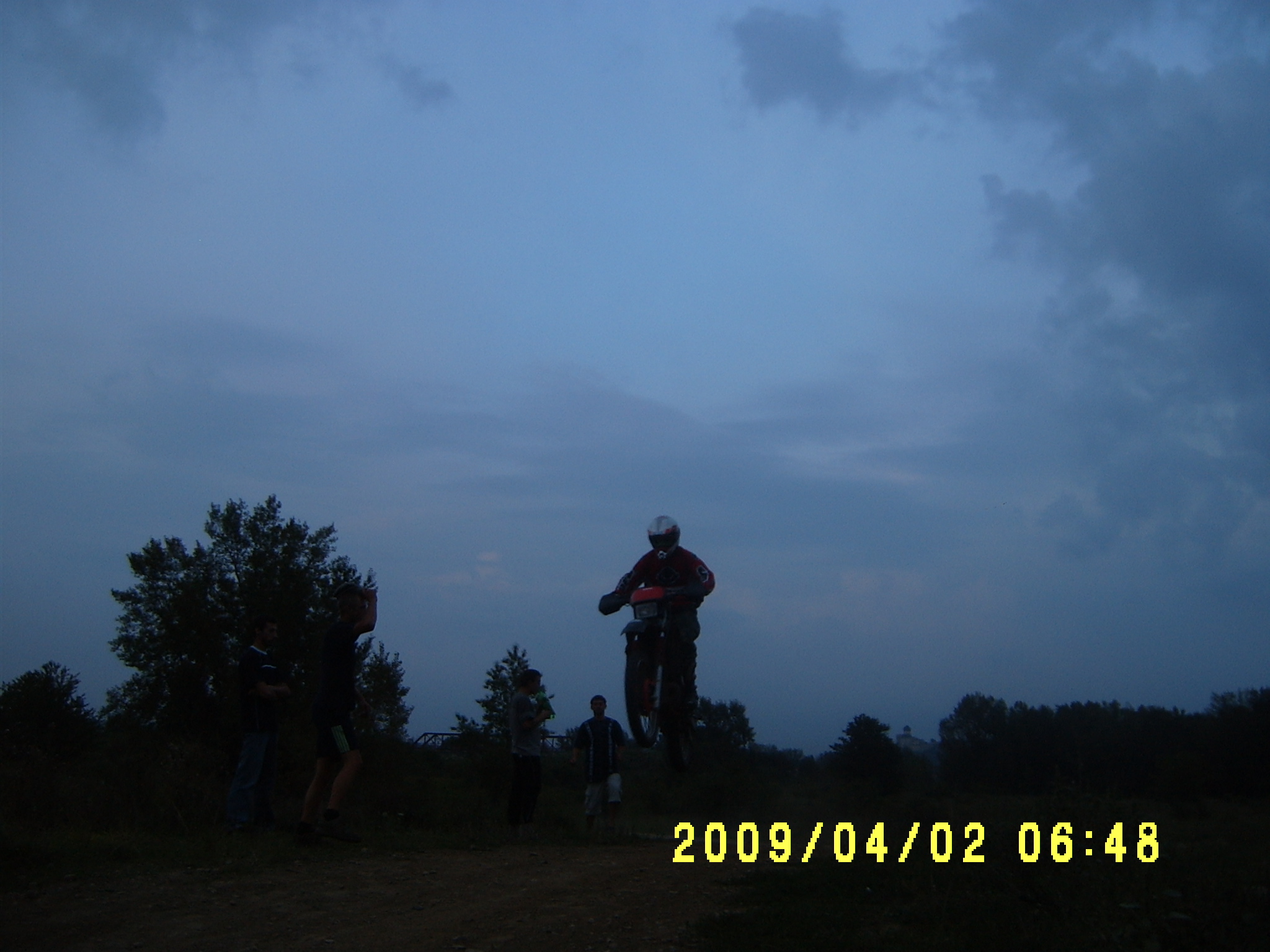 S3700181.JPG