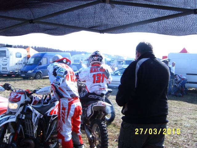 S3700223.JPG