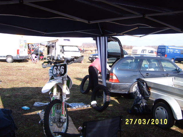 S3700224.JPG