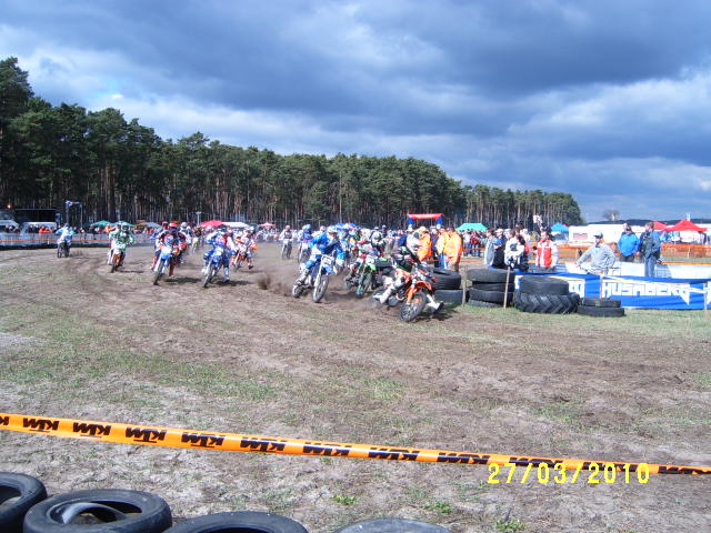S3700228.JPG
