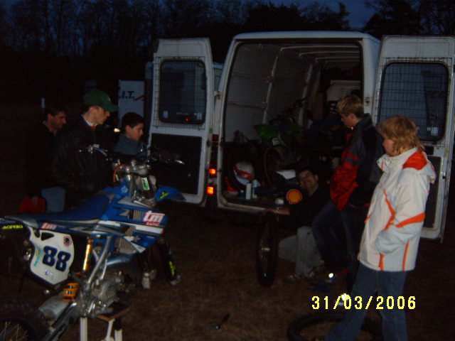 S3700203.JPG