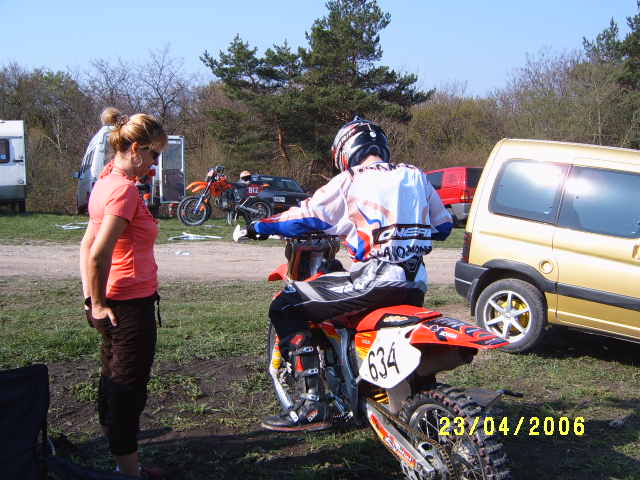 S3700237.JPG