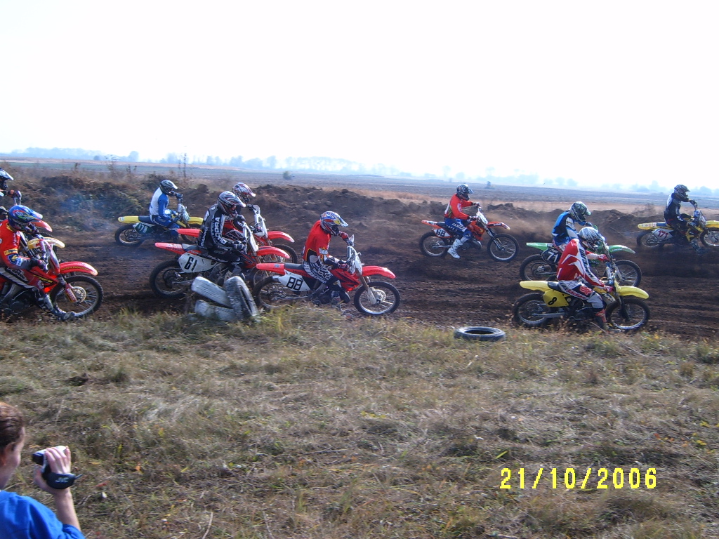 S3700228.JPG