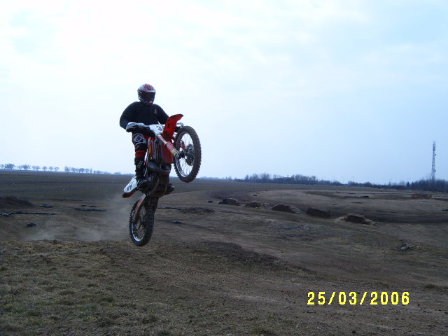 S3700189.JPG