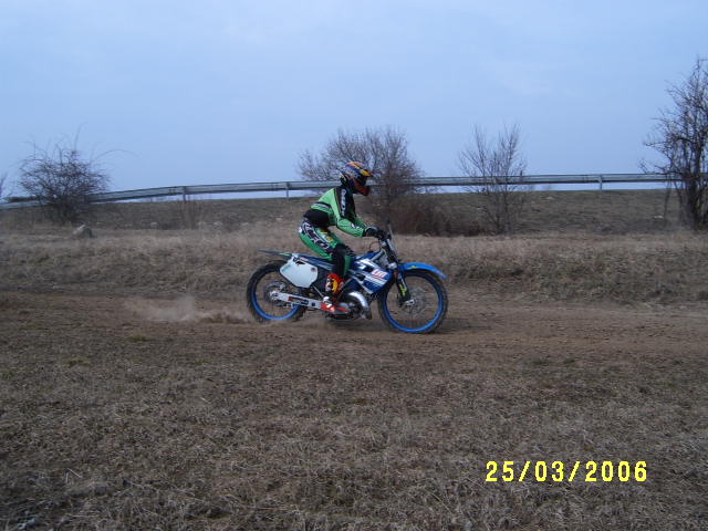 S3700193.JPG