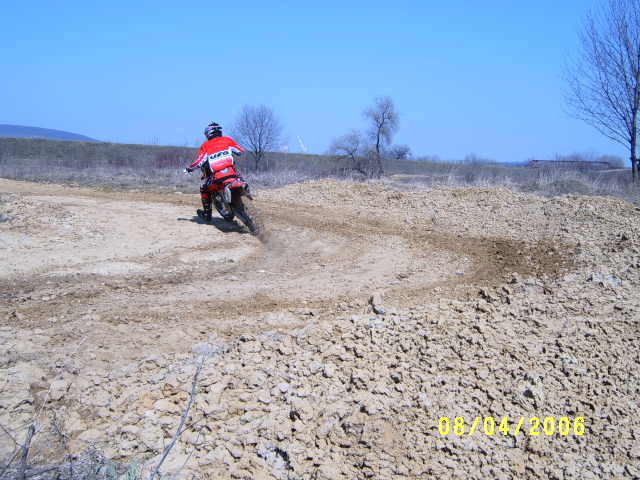 S3700217.JPG